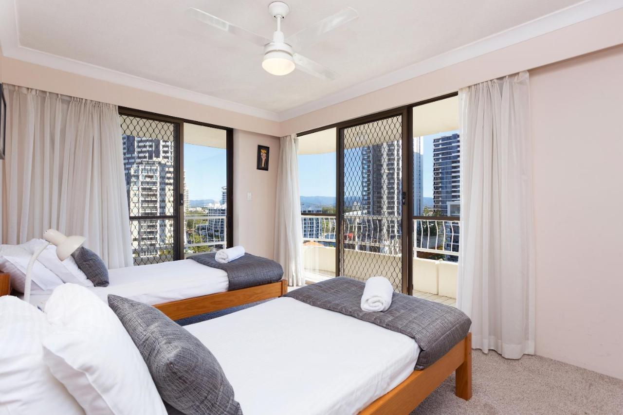 คาปรีคอร์เนียอพาร์ตเมนท์ Aparthotel โกลด์โคสต์ ภายนอก รูปภาพ