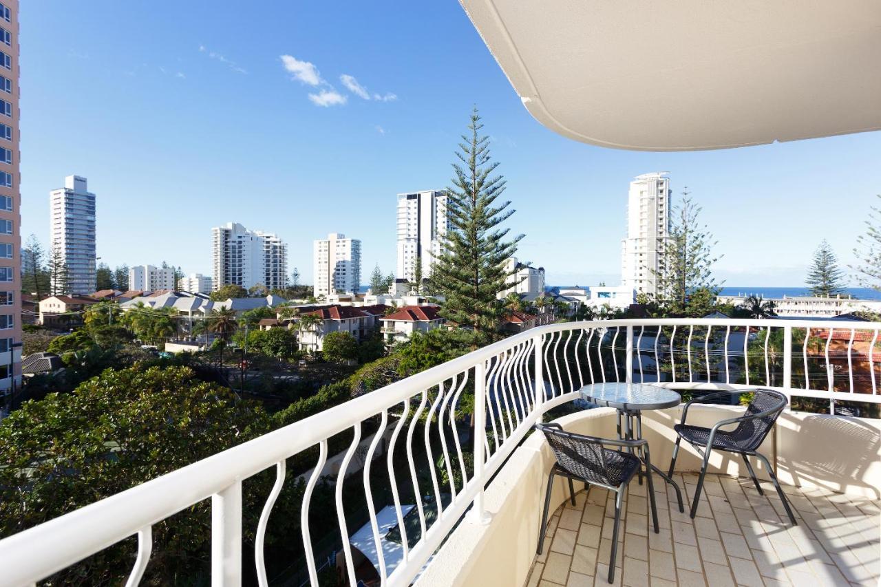 คาปรีคอร์เนียอพาร์ตเมนท์ Aparthotel โกลด์โคสต์ ภายนอก รูปภาพ