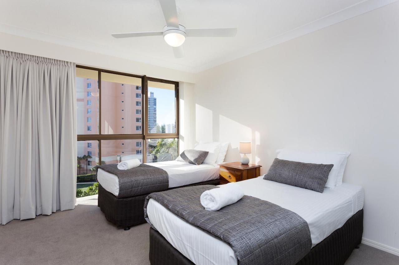 คาปรีคอร์เนียอพาร์ตเมนท์ Aparthotel โกลด์โคสต์ ภายนอก รูปภาพ