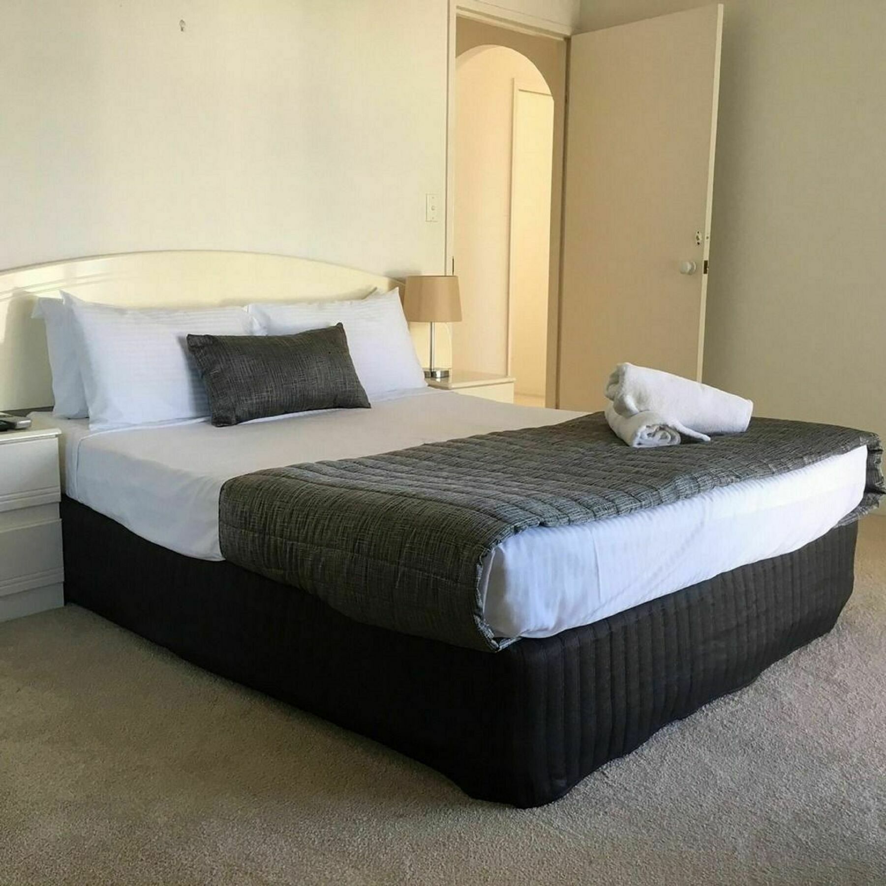 คาปรีคอร์เนียอพาร์ตเมนท์ Aparthotel โกลด์โคสต์ ภายนอก รูปภาพ